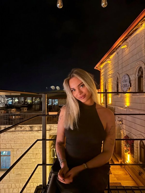 fb5b50e2-2106-4b3e-a389-d54217e9f4cf_0.jpg